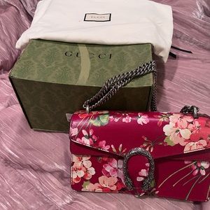 Gucci Calfskin Blooms Small Dionysus